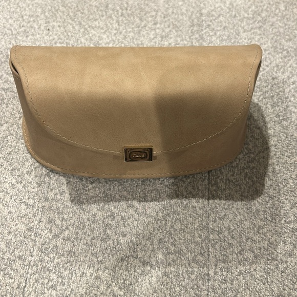 Chloe Round Frame Sunglasses - Picture 7 of 10